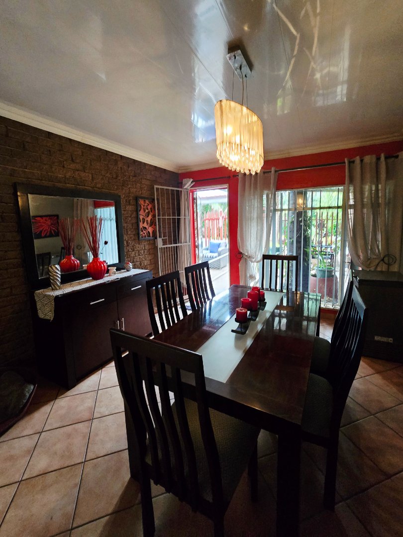 3 Bedroom Property for Sale in Flimieda North West
